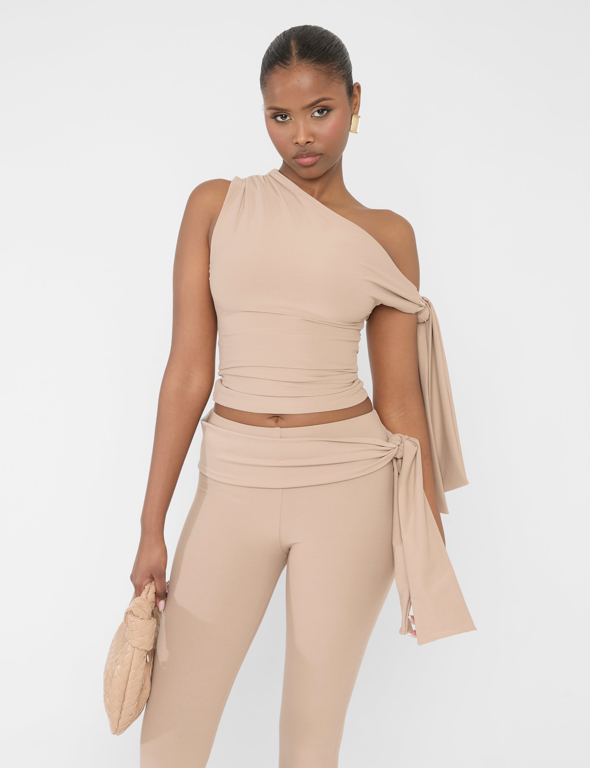 キャミソール louren  one shoulder camisole The Form One-Shoulder Tank | Black – Everlane