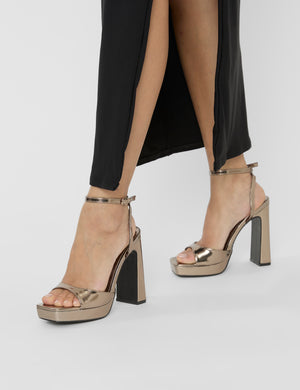 Resist Pewter Metallic Peep Toe Barley There Platform Heels