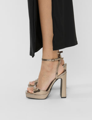 Resist Pewter Metallic Peep Toe Barley There Platform Heels