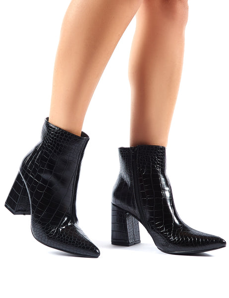 Public new arrivals desire empire
