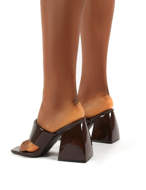 Caden Choc Patent Toe Post Block Heel Sandal Heeled Mules